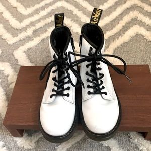 Dr. Martens white boots side zip, kids US size 1